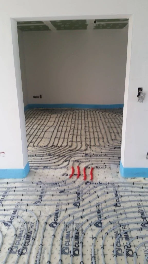 Vloerverwarming in aanbouw